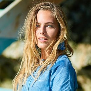 Vineyard Vines blue earrings